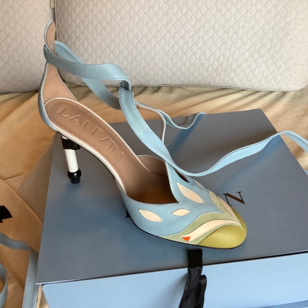 Sandals - Picture 3 of 6